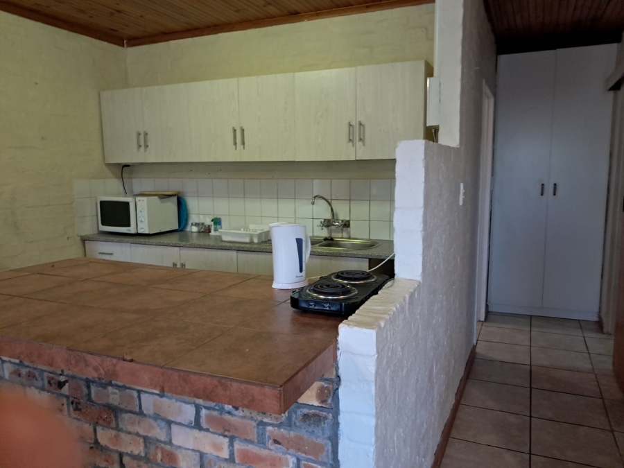 6 Bedroom Property for Sale in Vermont Western Cape